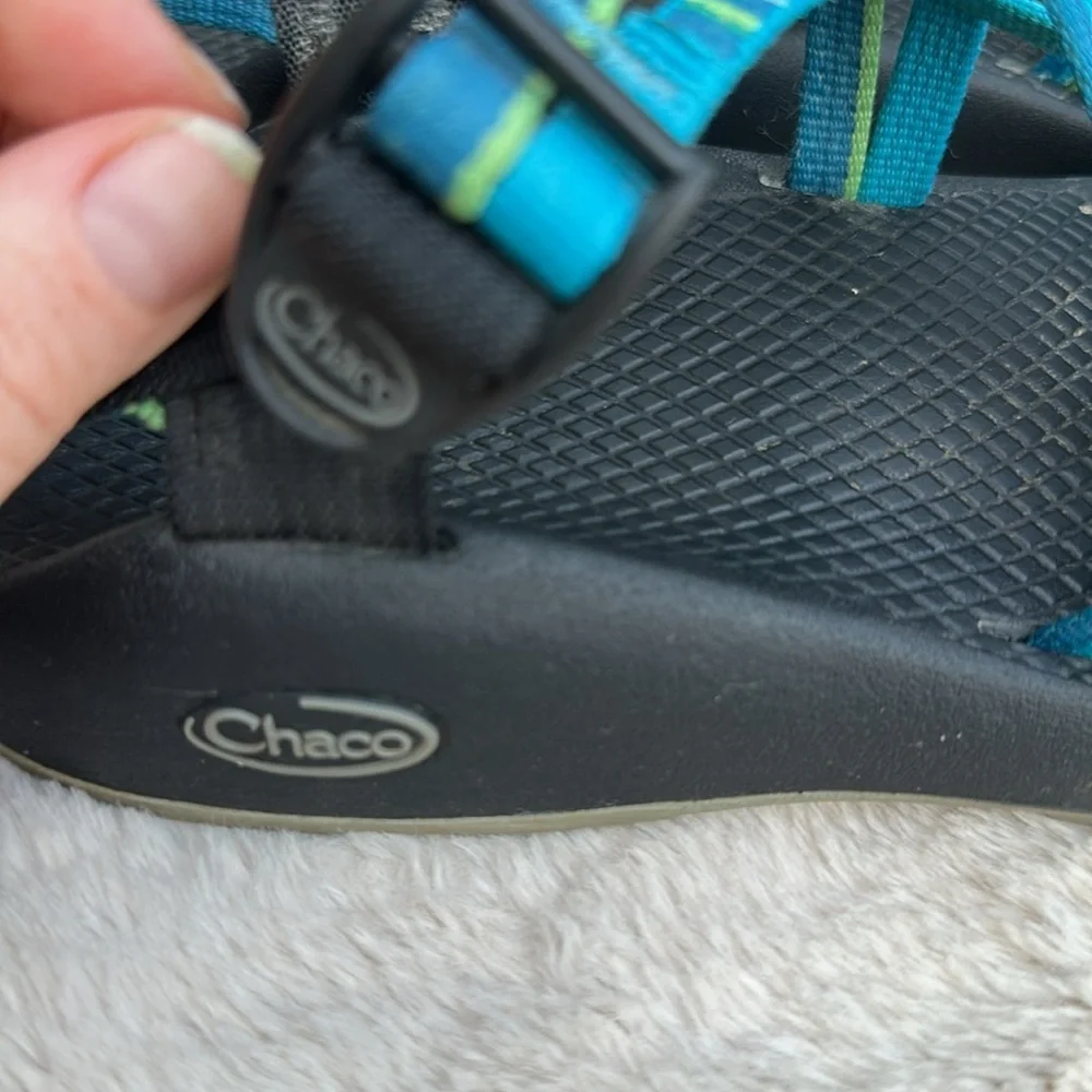 Chaco Turquoise and Black Adventure Sandals Size 8